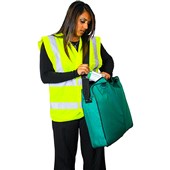 100 Foil Blankets in Emergency Carry Holdall